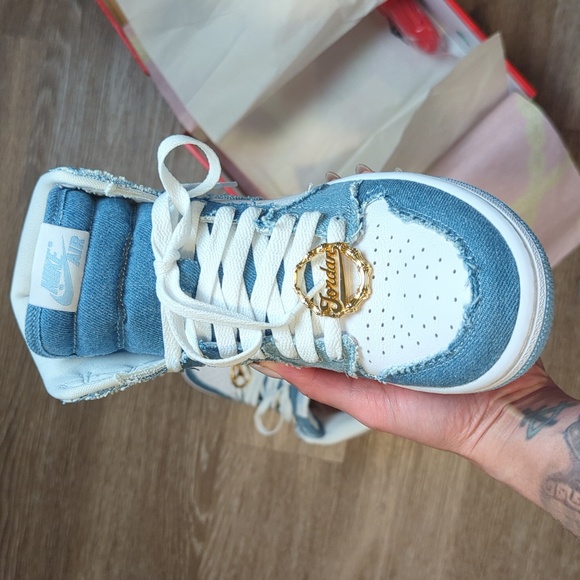 Nike Air Jordan 1 High Women's Denim - Size 7.5W/6 Men's - Picture 7 of 15